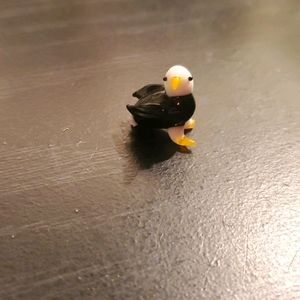 Glass figurine eagle